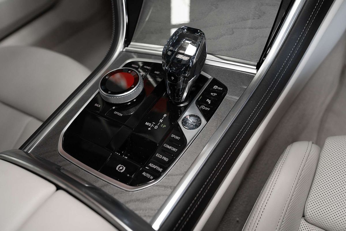2023 BMW 8 Series 840i M Sport G15 LCI