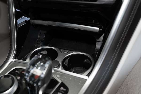 2023 BMW 8 Series 840i M Sport G15 LCI