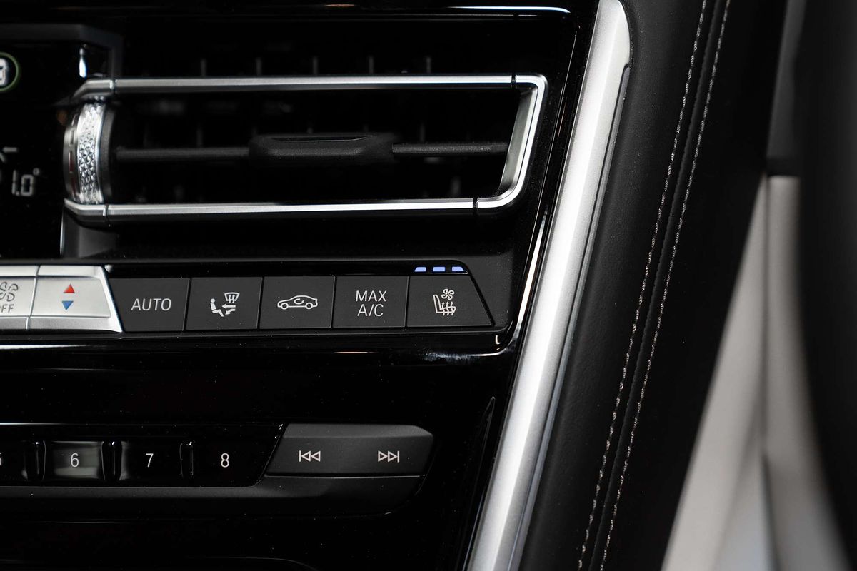 2023 BMW 8 Series 840i M Sport G15 LCI