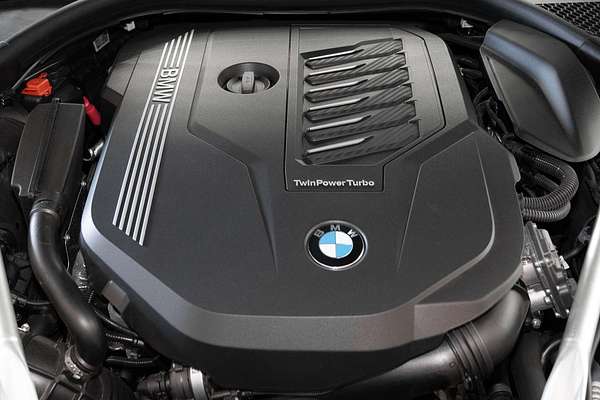 2023 BMW 8 Series 840i M Sport G15 LCI