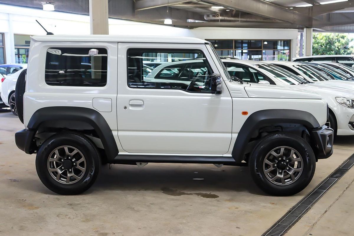 2025 Suzuki Jimny GLX GJ