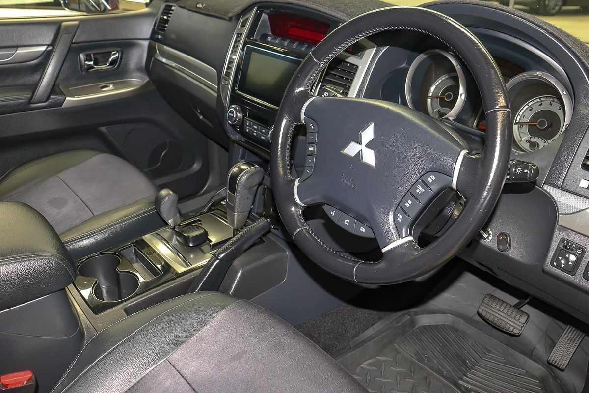 2016 Mitsubishi Pajero GLS NX