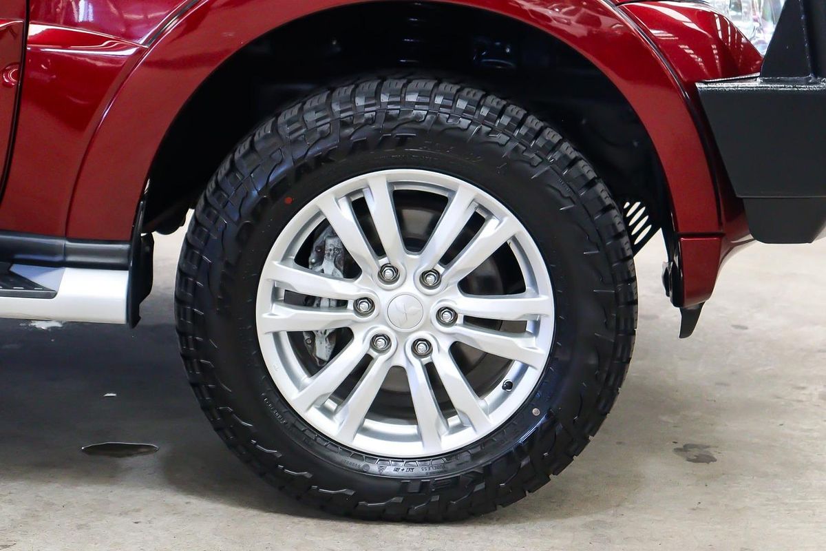 2016 Mitsubishi Pajero GLS NX