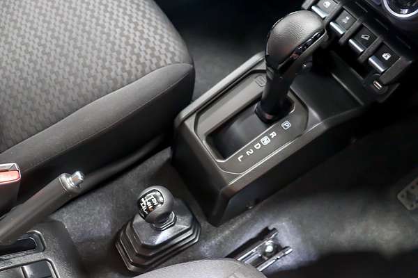 2025 Suzuki Jimny GLX GJ