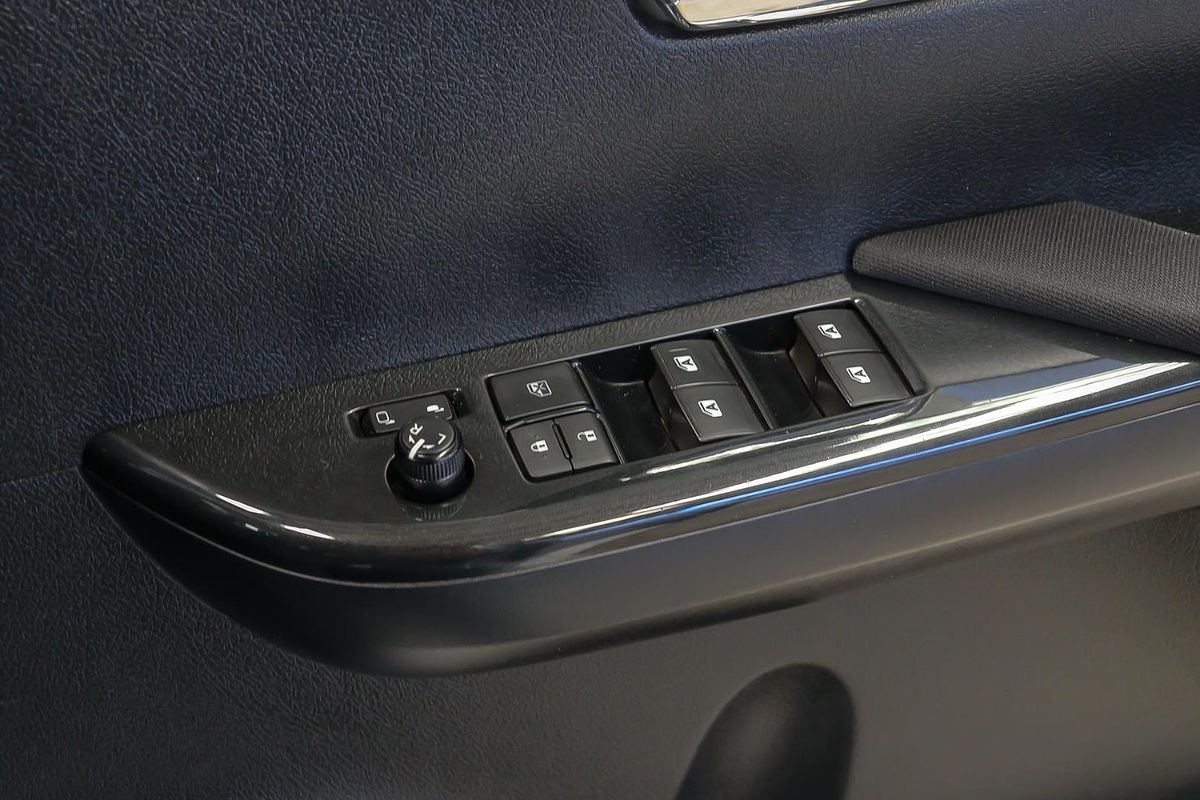 2018 Toyota Hilux SR5 GUN126R 4X4