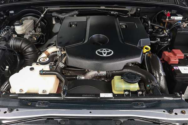 2018 Toyota Hilux SR5 GUN126R 4X4