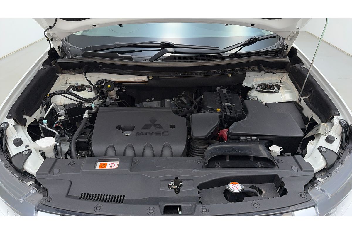 2020 Mitsubishi Outlander ES ADAS ZL