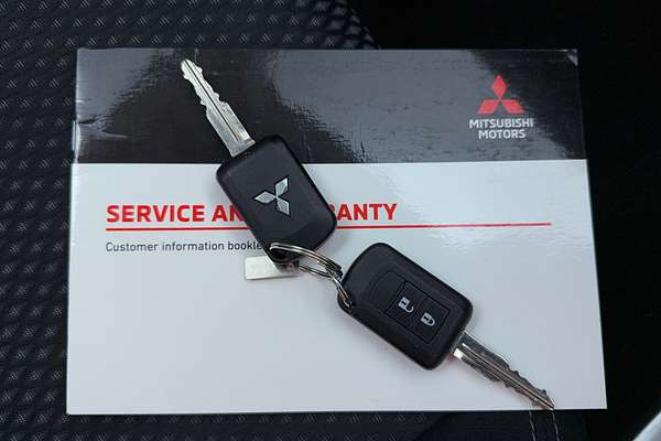 2020 Mitsubishi Outlander ES ADAS ZL