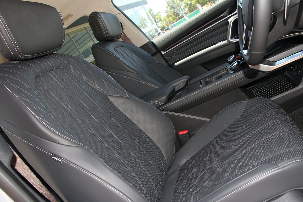 2025 LDV D90 Executive SV9A