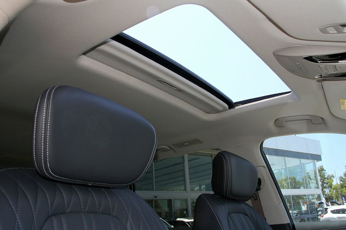 2025 LDV D90 Executive SV9A