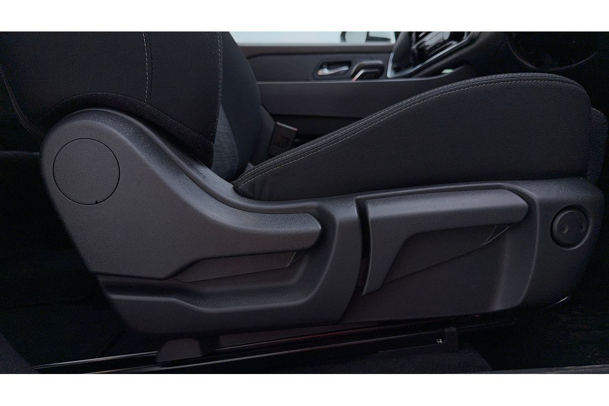 2024 Nissan X-TRAIL ST T33