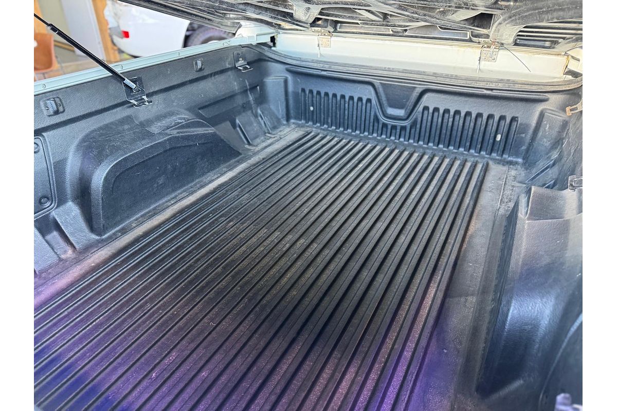 2016 Holden Ute SV6 Black VF Series II Rear Wheel Drive