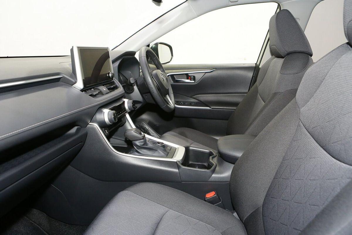 2024 Toyota RAV4 GXL AXAH54R