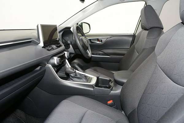 2024 Toyota RAV4 GXL AXAH54R