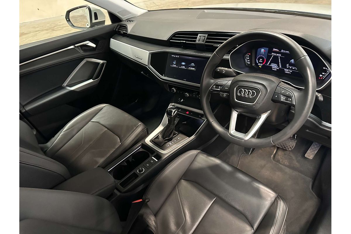 2024 Audi Q3 35 TFSI S line F3