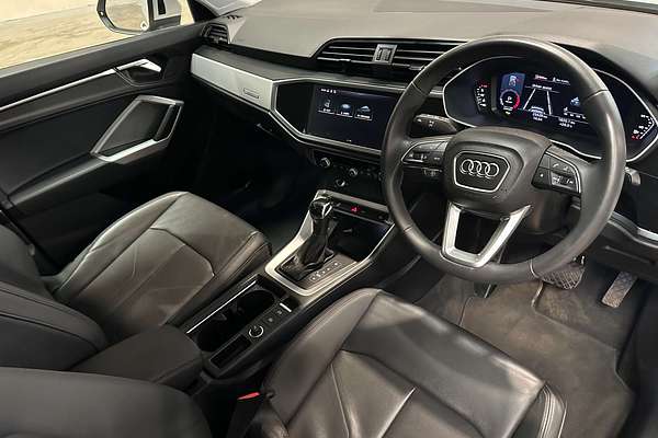 2024 Audi Q3 35 TFSI S line F3