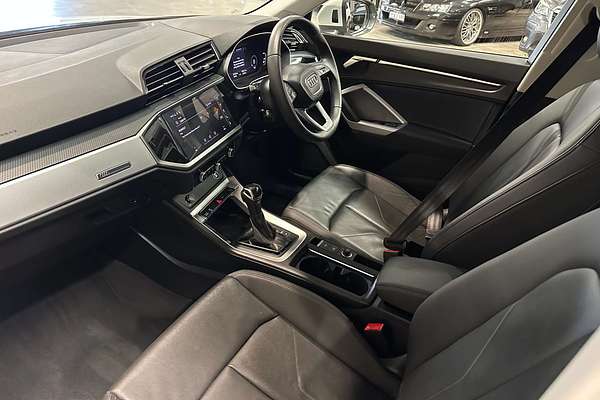 2024 Audi Q3 35 TFSI S line F3