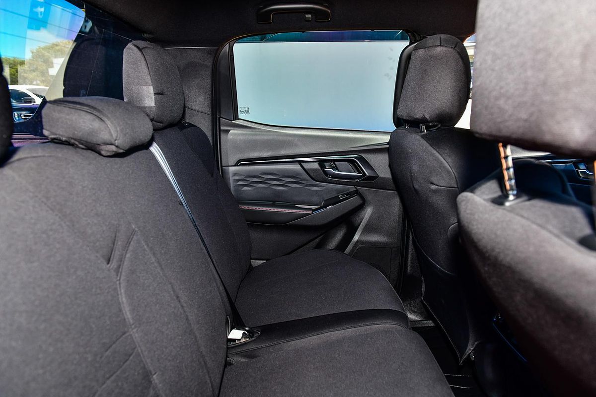 2025 Isuzu D-MAX X-TERRAIN 4X4