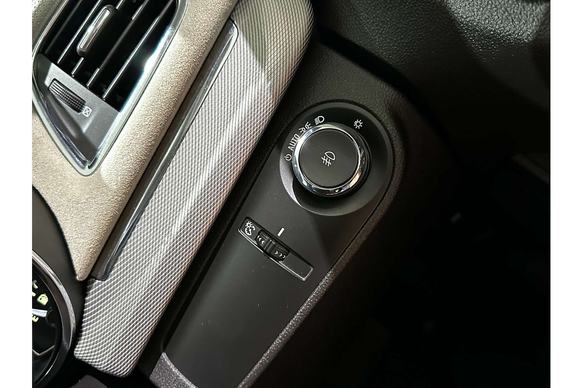 2015 Holden Calais  VF