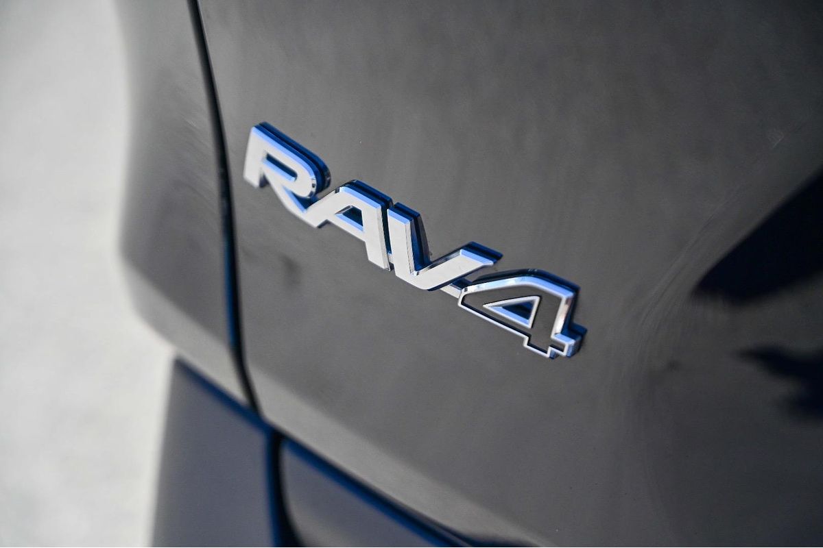 2024 Toyota RAV4 Cruiser AXAH52R