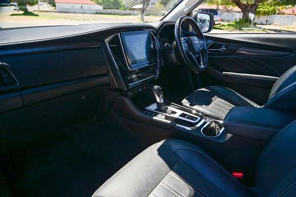 2023 Isuzu MU-X LS-T