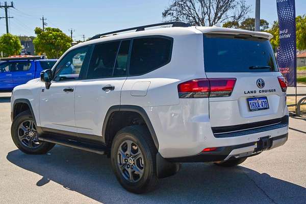 2023 Toyota Landcruiser GR Sport FJA300R