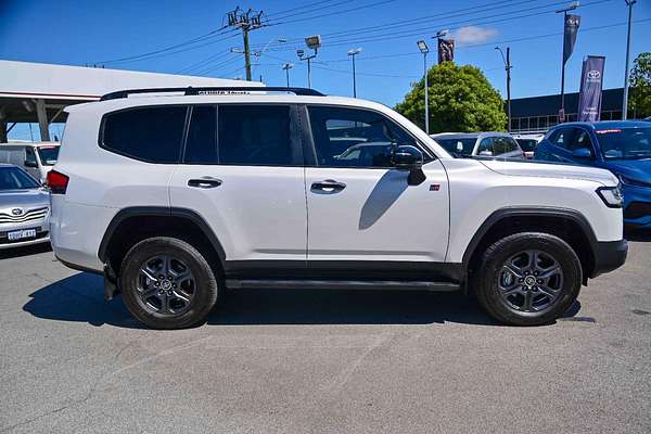 2023 Toyota Landcruiser GR Sport FJA300R