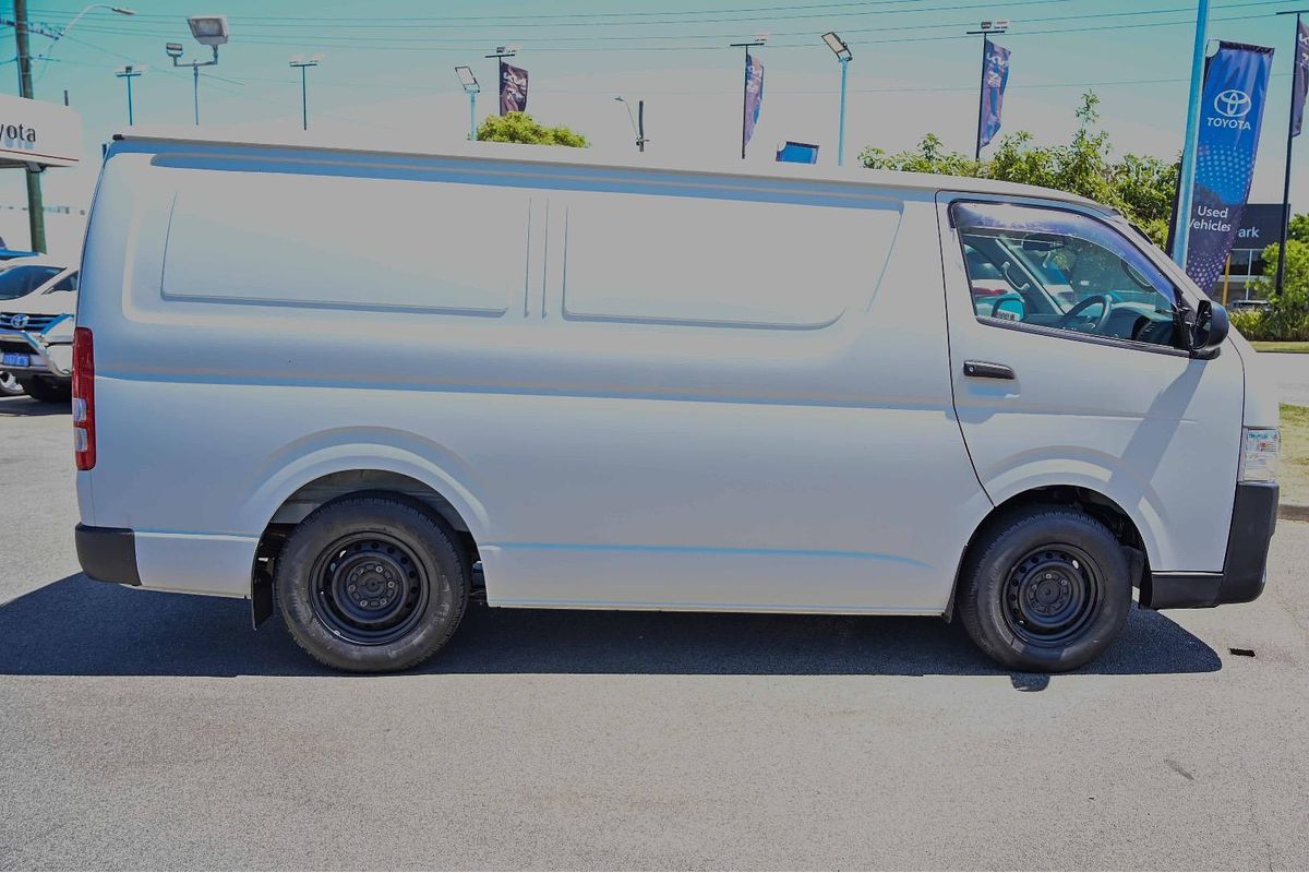2016 Toyota Hiace KDH201R LWB