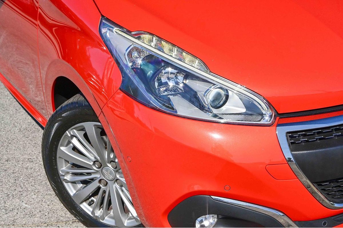 2015 Peugeot 208 Allure A9