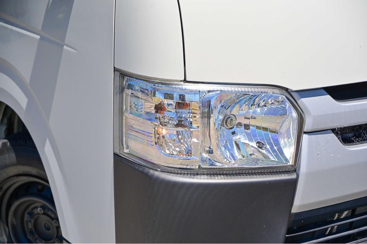 2016 Toyota Hiace KDH201R LWB