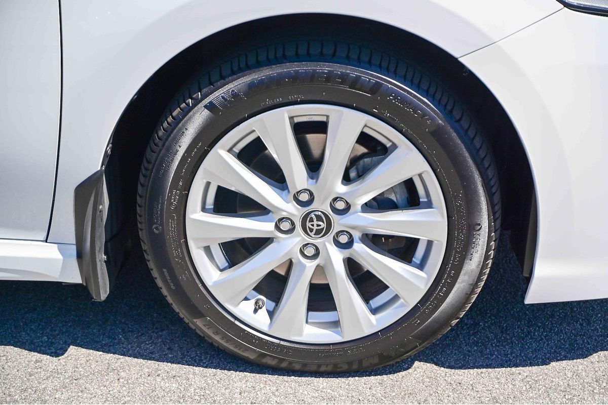 2019 Toyota Camry Ascent Sport AXVH71R