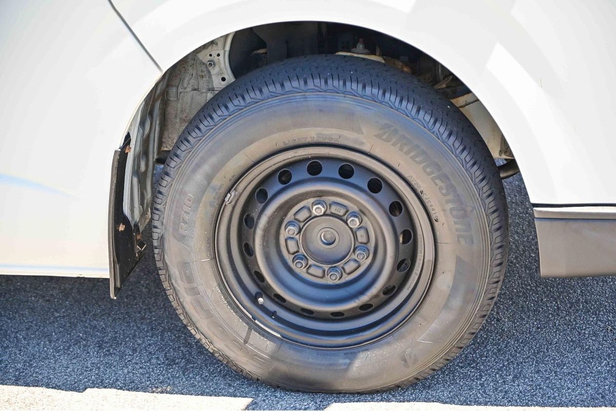 2016 Toyota Hiace KDH201R LWB