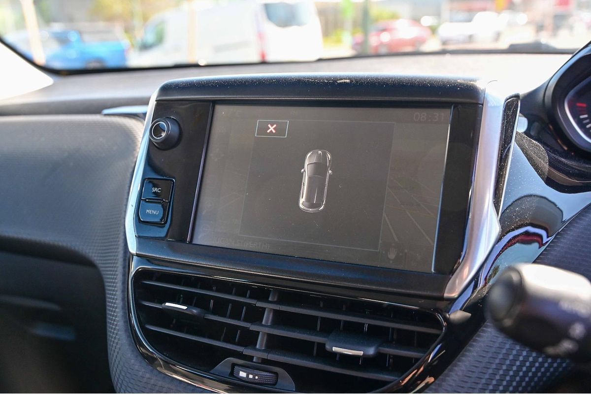 2015 Peugeot 208 Allure A9