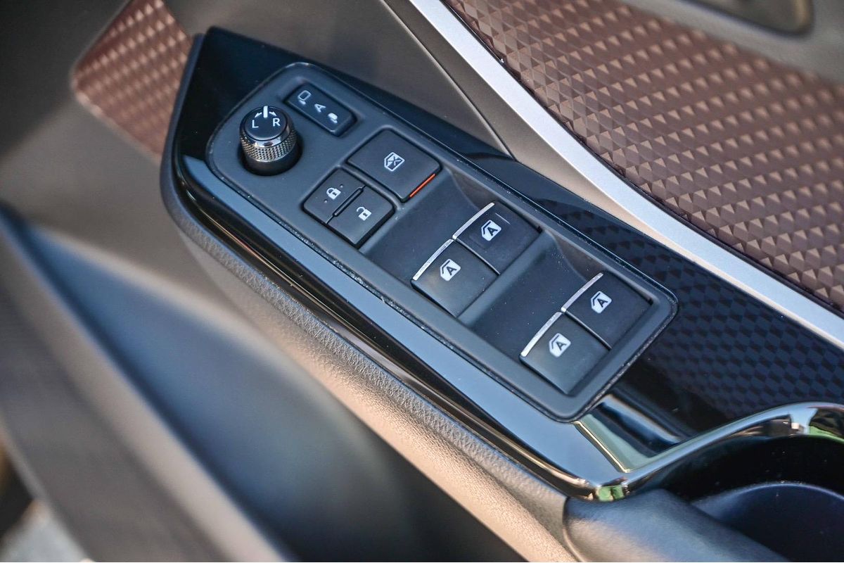 2018 Toyota C-HR Koba NGX10R