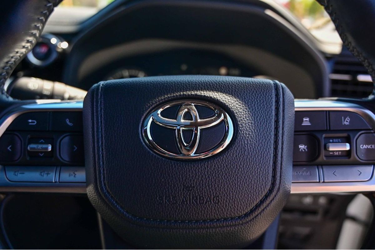 2023 Toyota Landcruiser GR Sport FJA300R