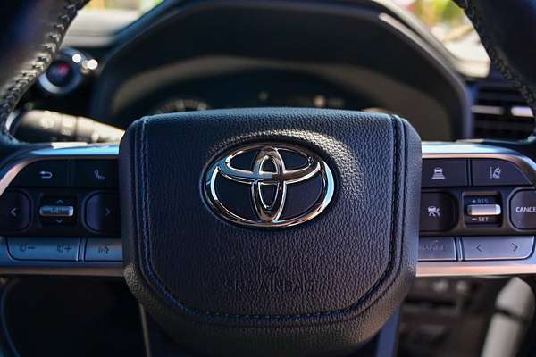 2023 Toyota Landcruiser GR Sport FJA300R