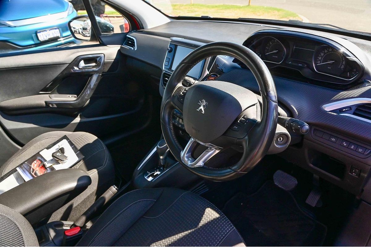 2015 Peugeot 208 Allure A9