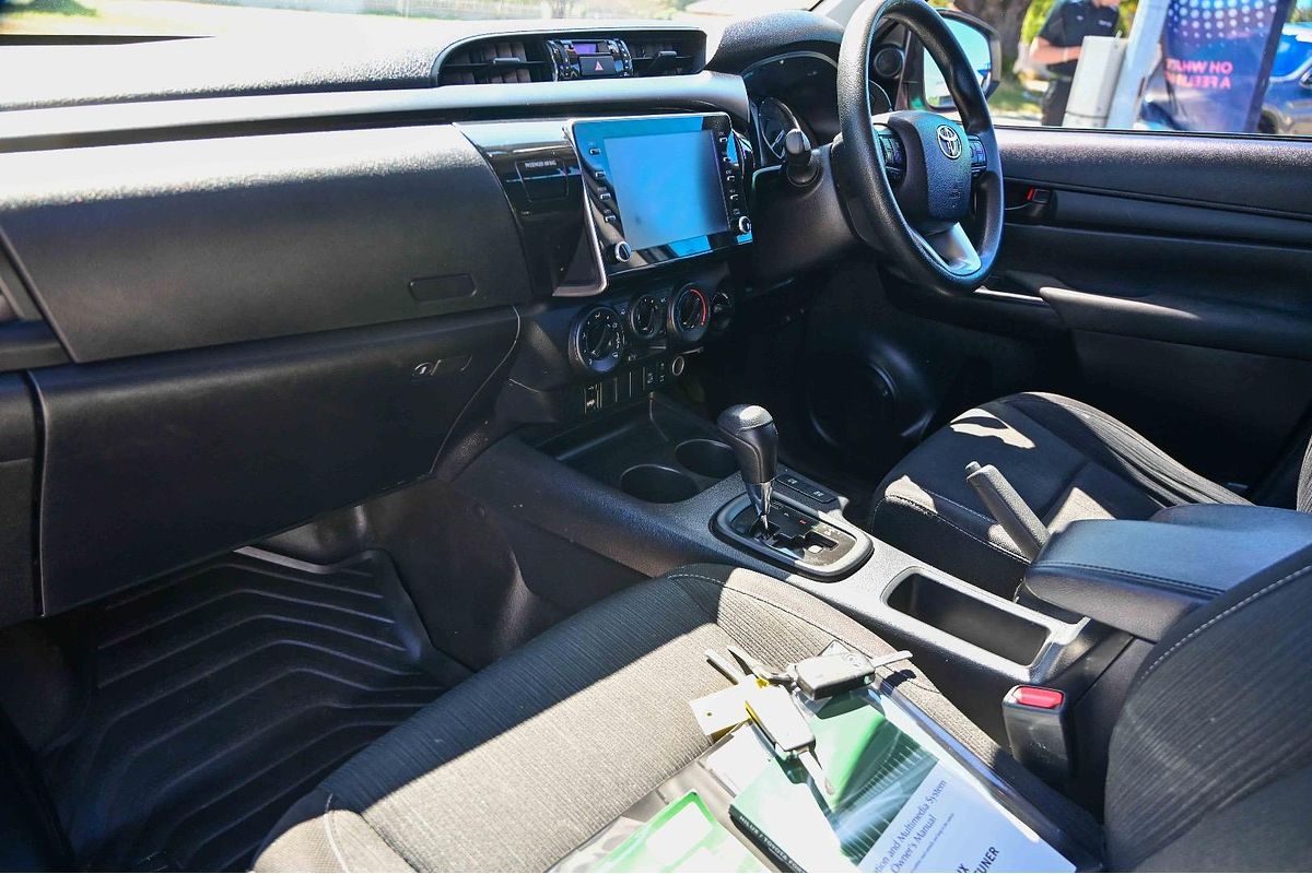 2020 Toyota Hilux SR GUN126R 4X4