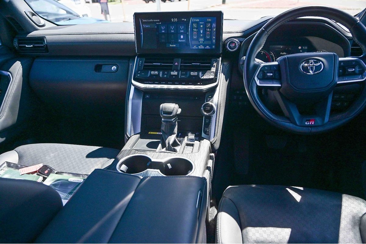 2023 Toyota Landcruiser GR Sport FJA300R