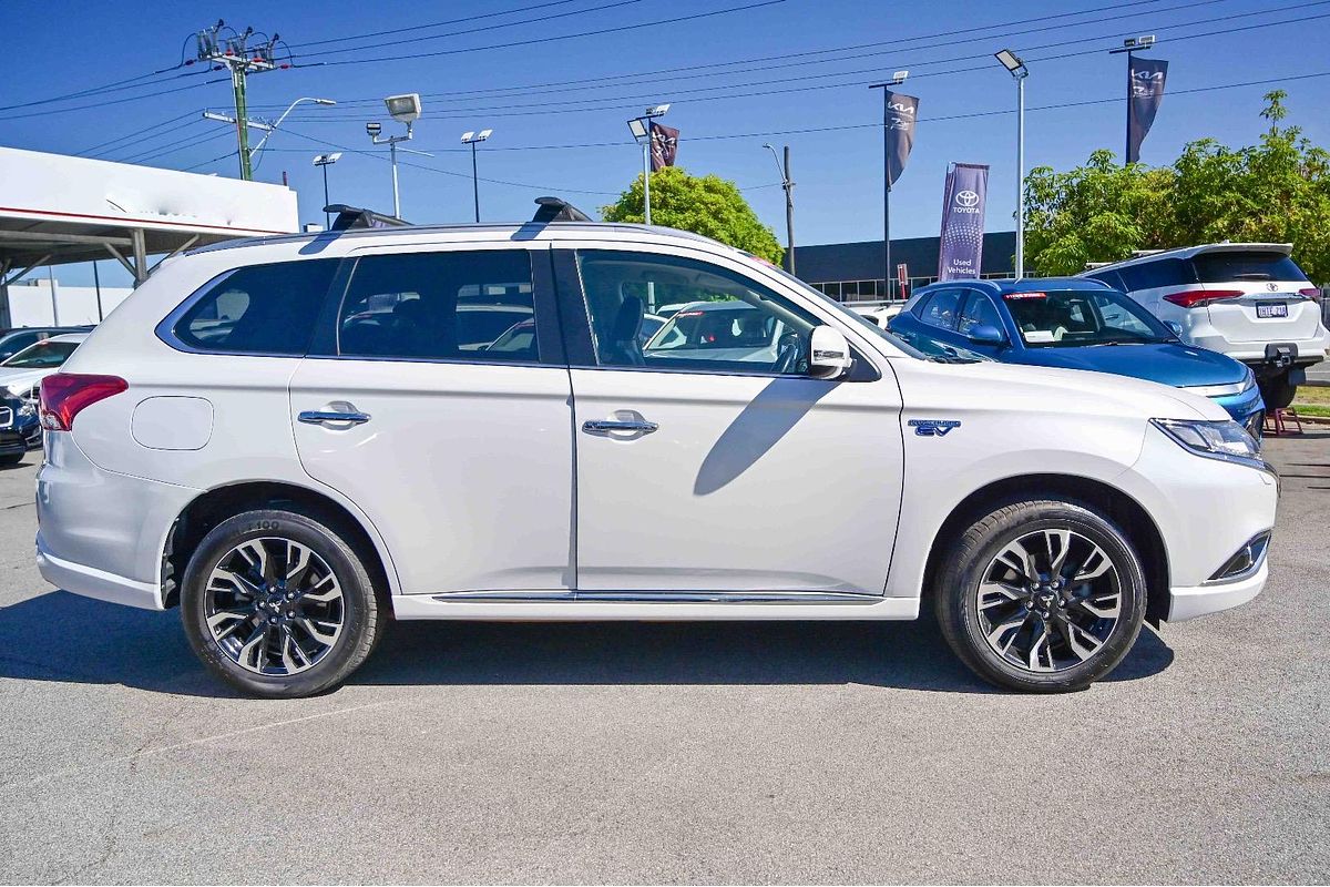 2017 Mitsubishi Outlander PHEV LS ZK
