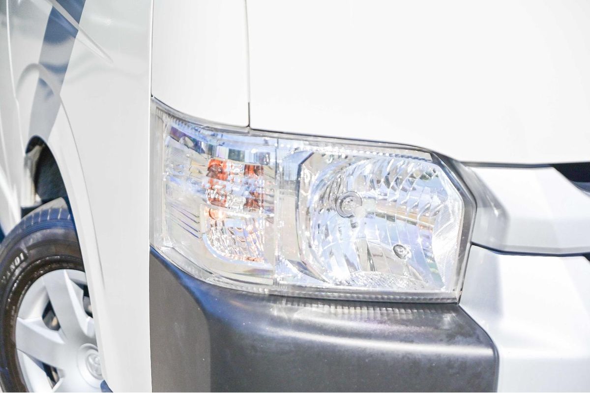 2017 Toyota Hiace KDH221R ELWB High Roof