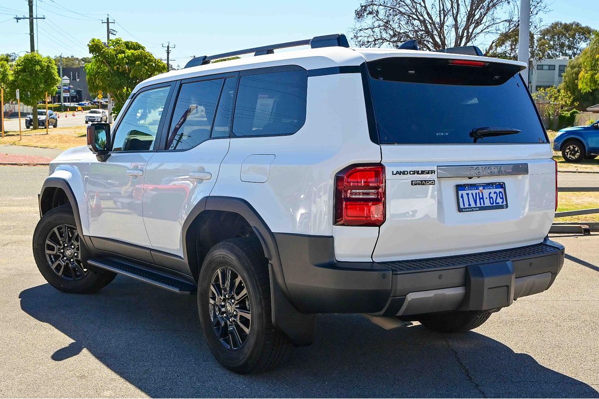 2024 Toyota Landcruiser Prado