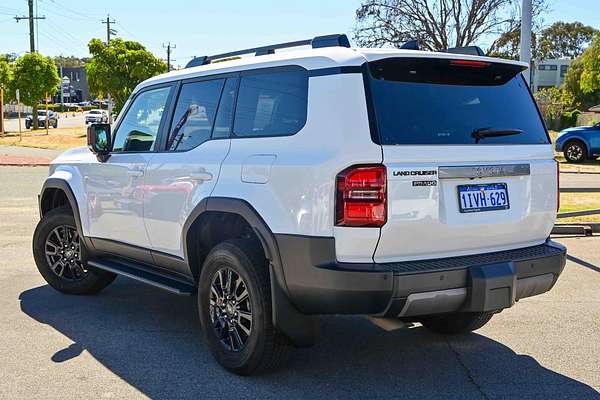 2024 Toyota Landcruiser Prado