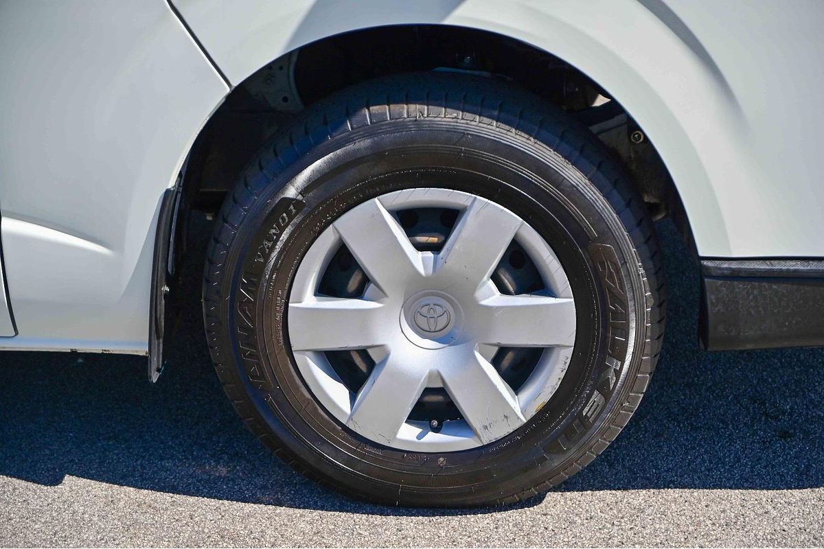 2017 Toyota Hiace KDH221R ELWB High Roof