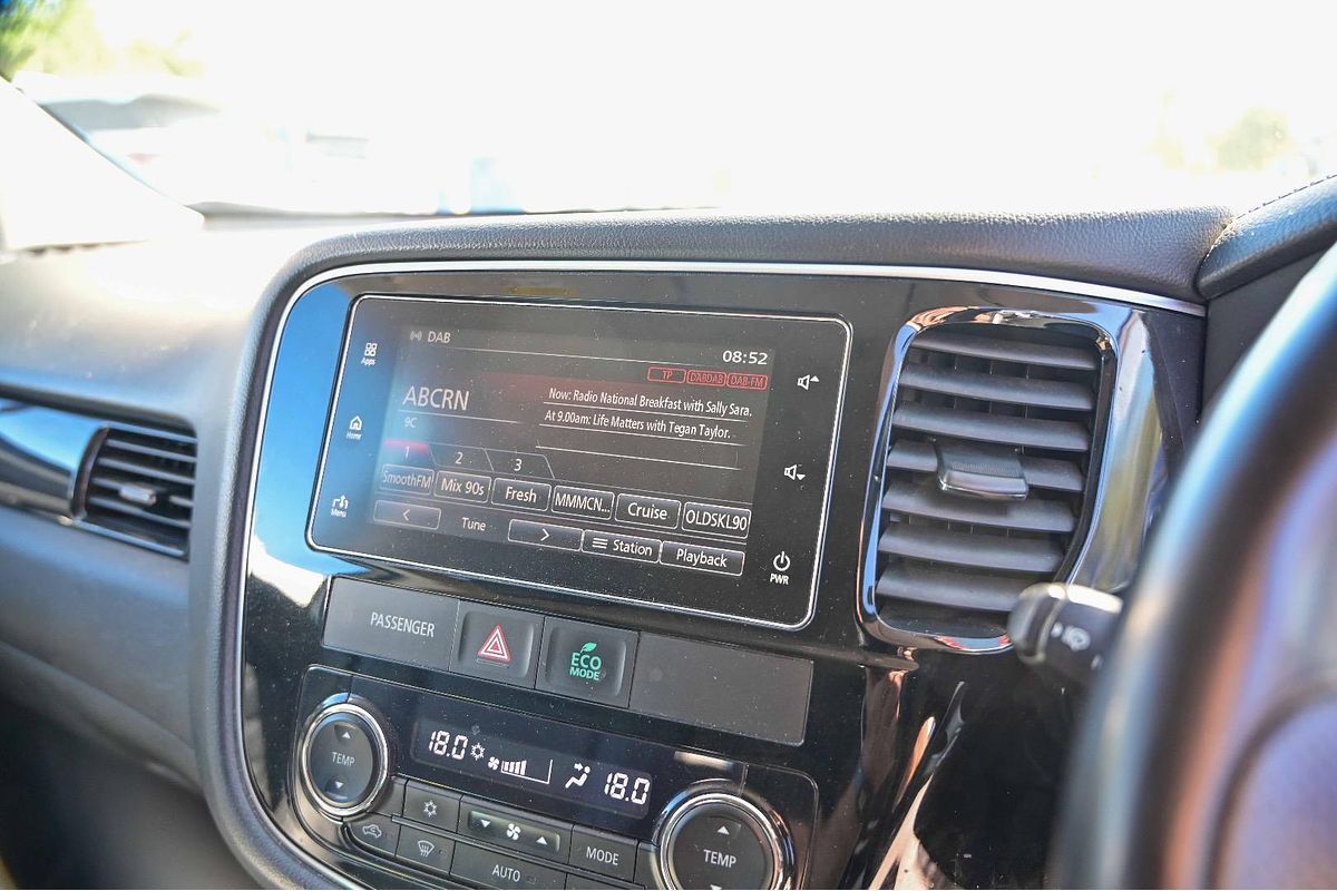 2017 Mitsubishi Outlander PHEV LS ZK