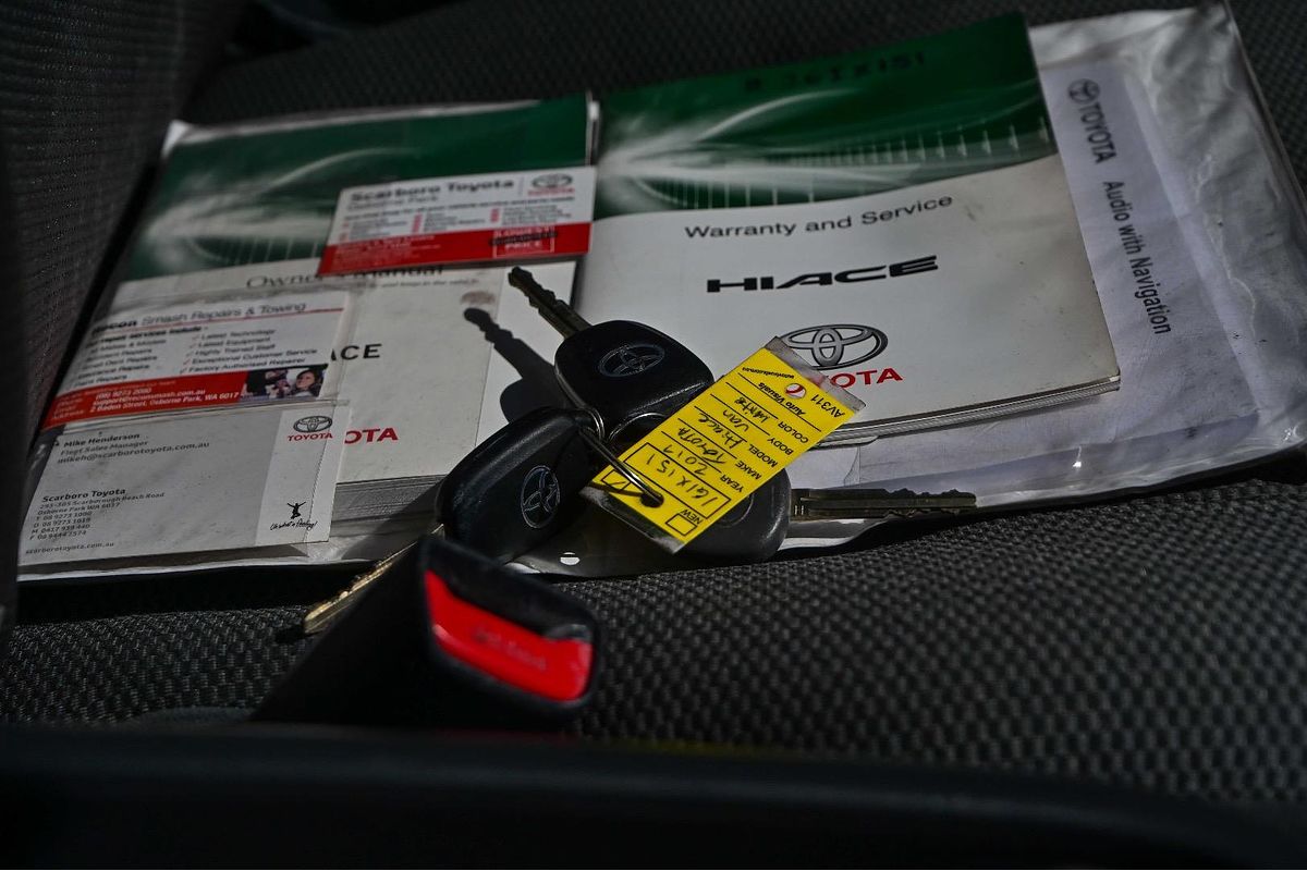 2017 Toyota Hiace KDH221R ELWB High Roof