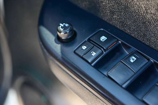 2018 Toyota Hilux SR GUN126R 4X4