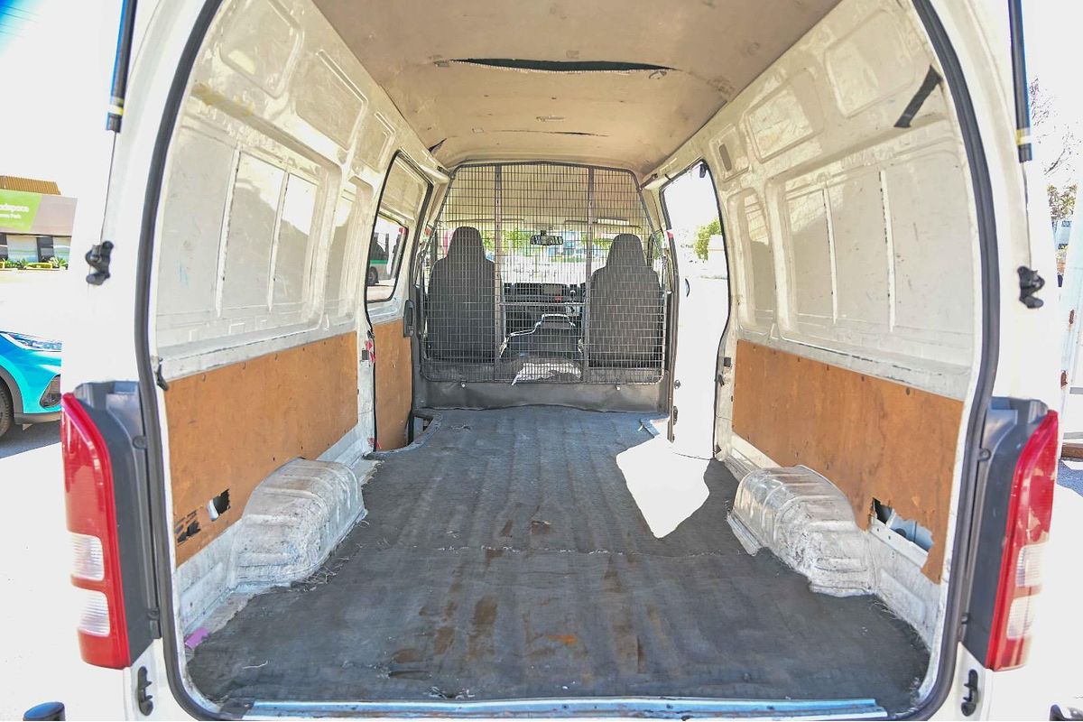 2017 Toyota Hiace KDH221R ELWB High Roof