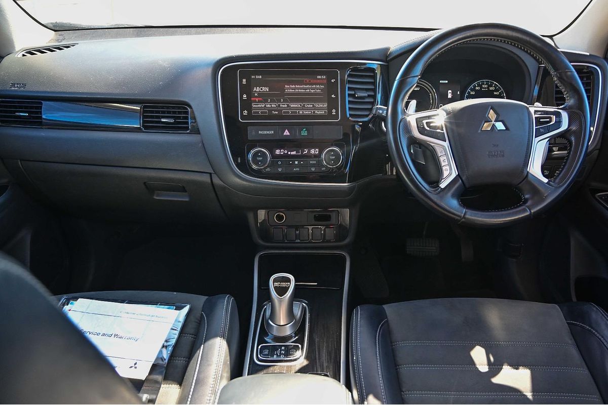 2017 Mitsubishi Outlander PHEV LS ZK