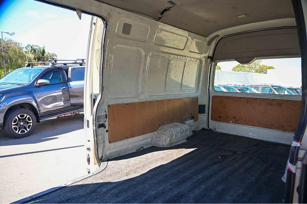 2017 Toyota Hiace KDH221R ELWB High Roof